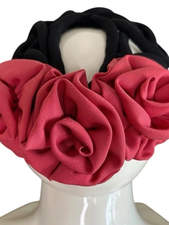 Fascinator Hat Red Rose & Black Knot Detail Vintage 50s main image 12